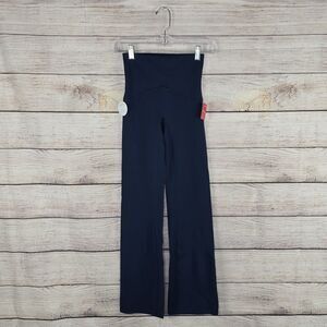 SPANX spanxshape Booty Boost Flare Leggings Yoga Pants Navy NWT XS Petite